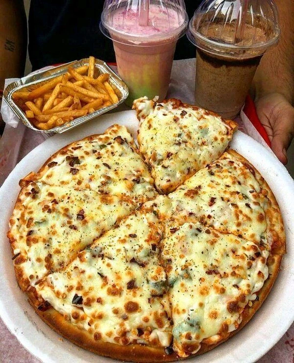 CHILLY CHEESE PIZZA Cheese Burst (M)