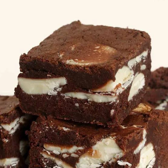 MILKY BROWNIE