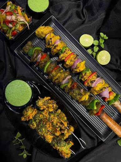 Tandoori Broccoli (Achari / Malai)