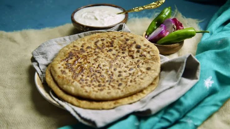 Paneer Paratha (2 Pieces)
