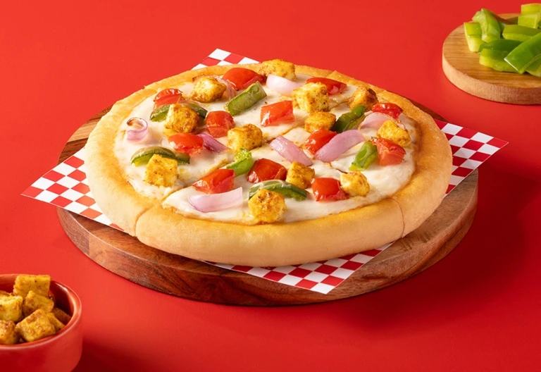 Chilli Paneer Pizza