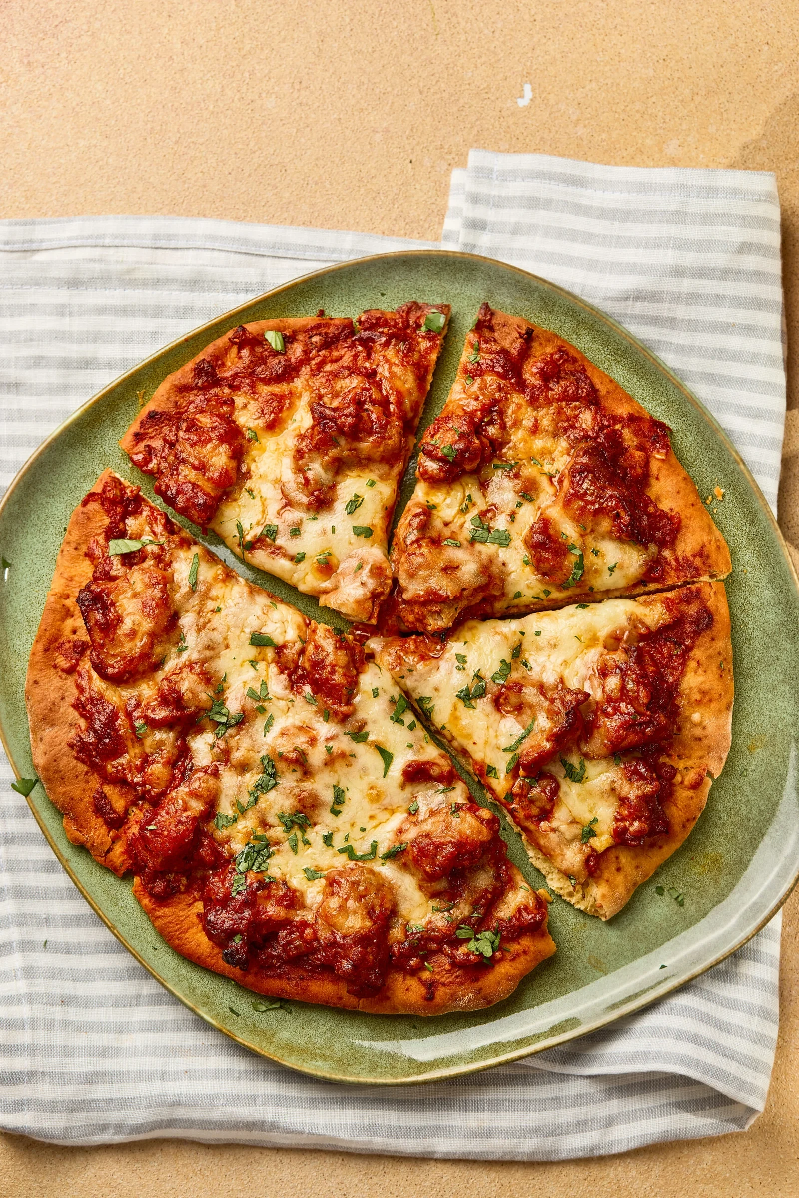 Makhni Chicken Pizza